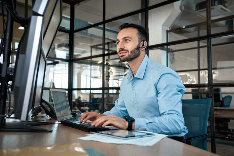 Tips for ensuring dispatchers maintain scheduling